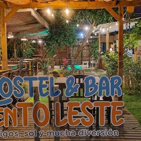Hostel Vento Leste Бомбиньяс Экстерьер фото
