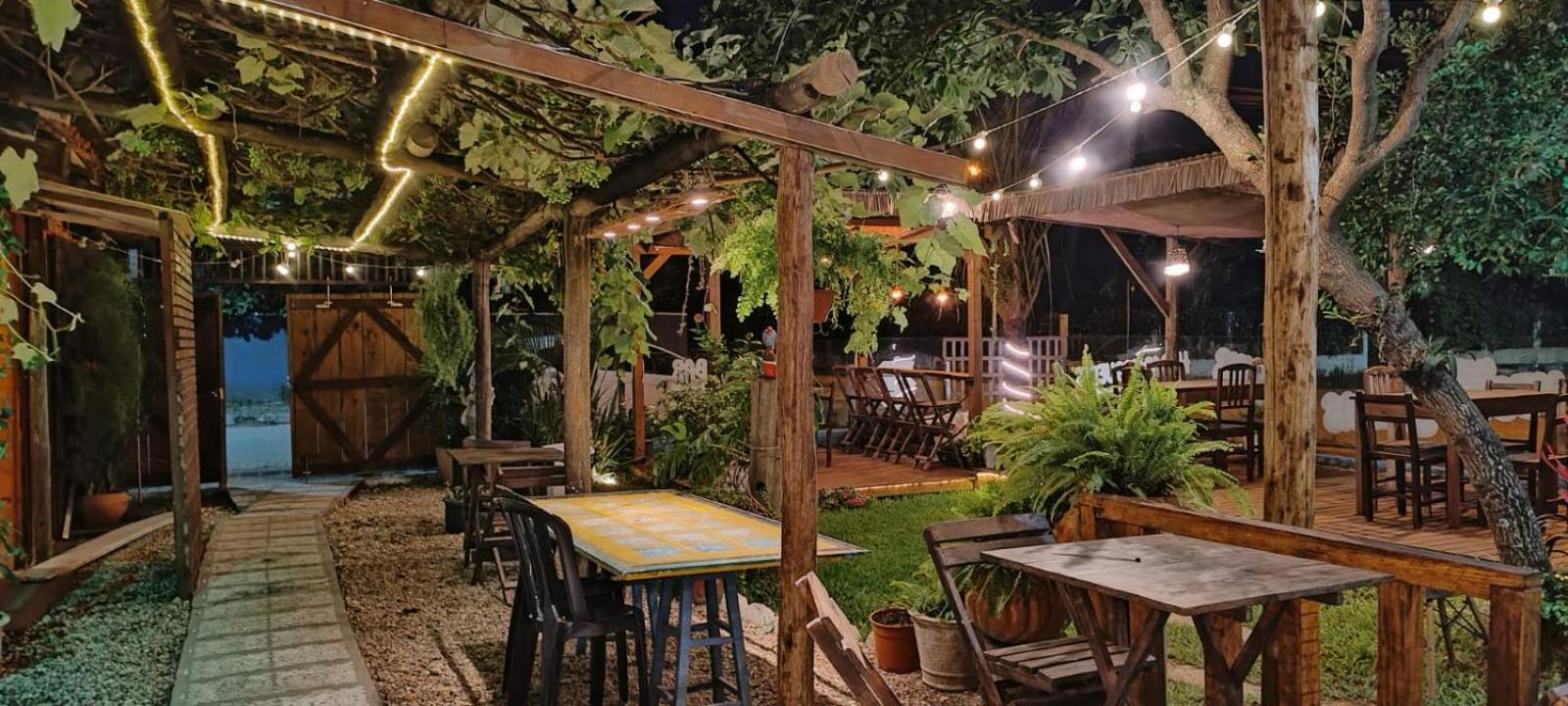 Hostel Vento Leste Бомбиньяс Экстерьер фото