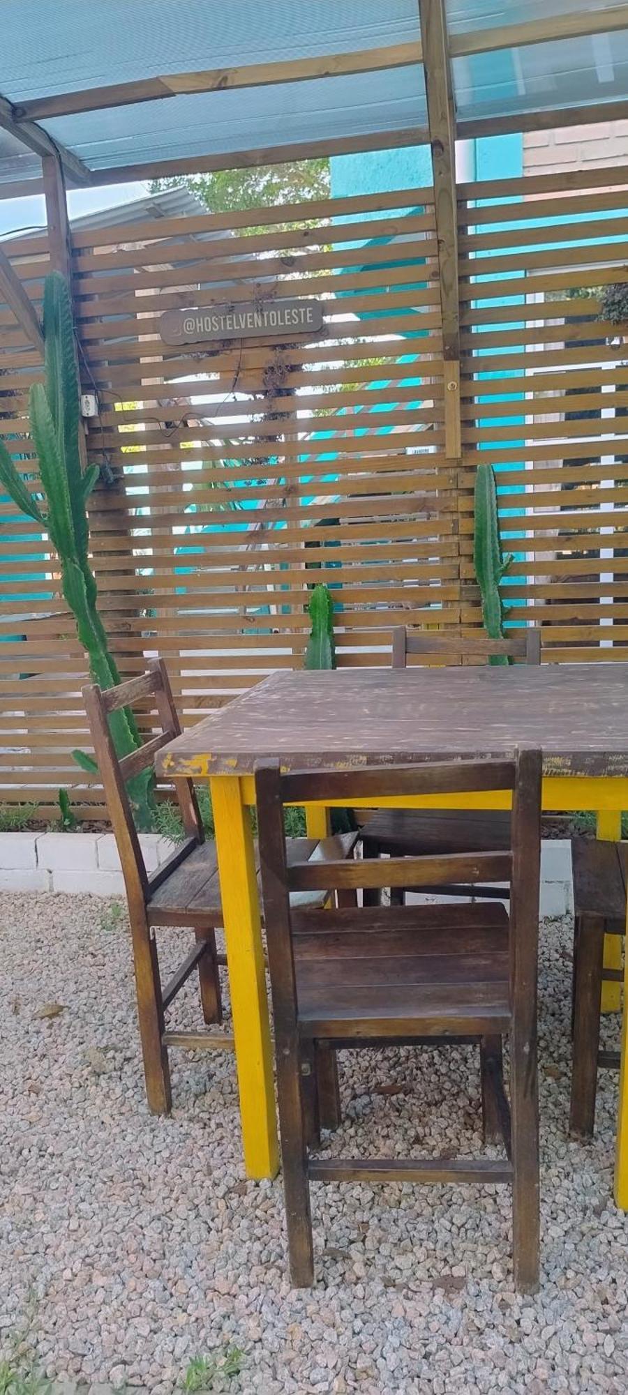 Hostel Vento Leste Бомбиньяс Экстерьер фото